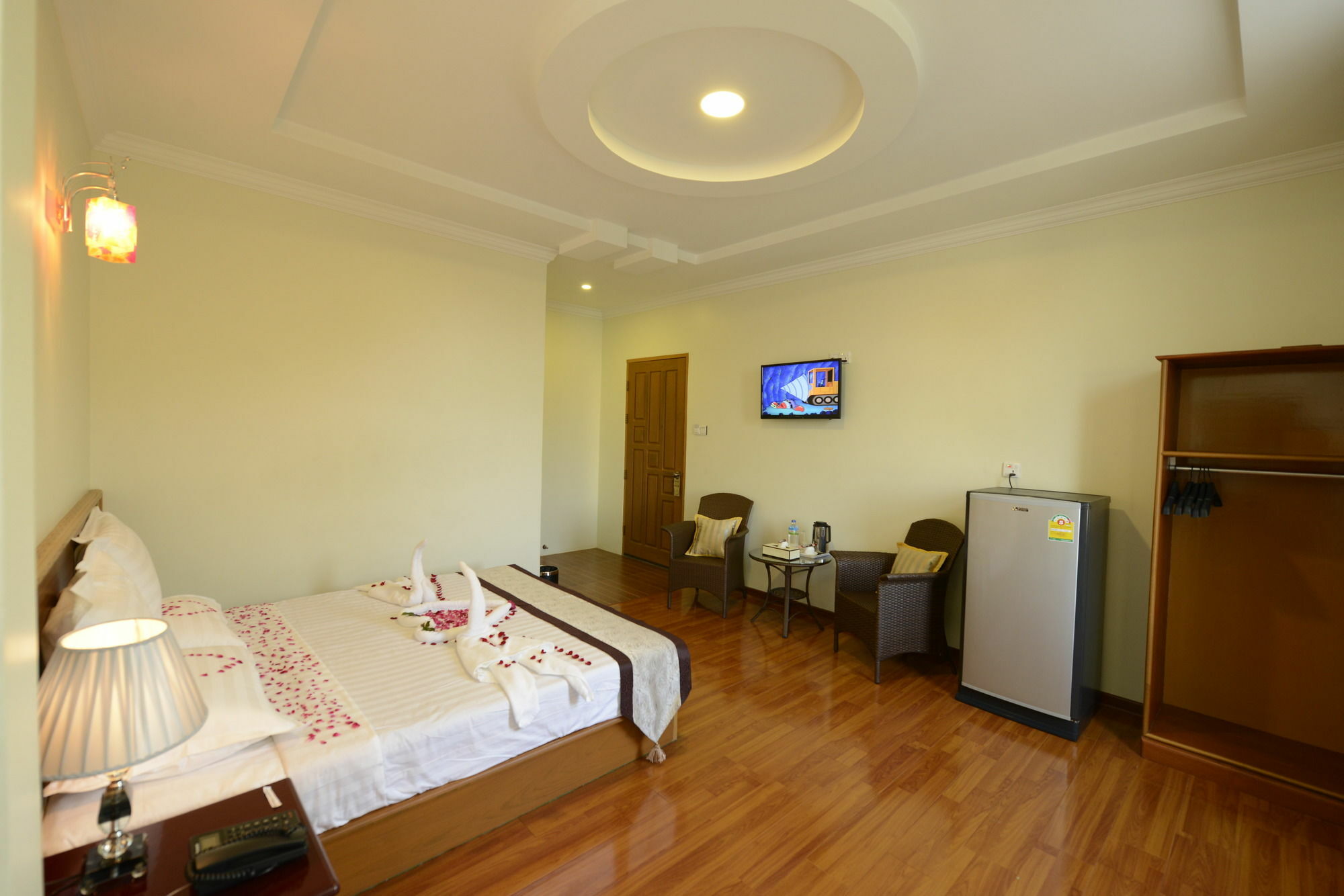 Win Star Hotel Mandalaj Kültér fotó